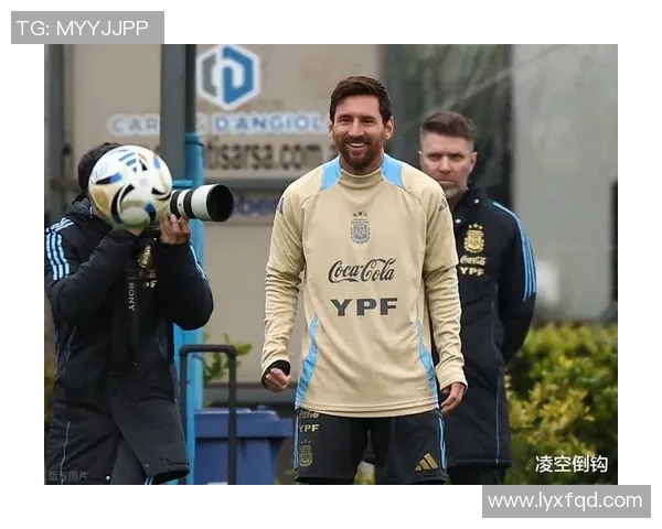 足球明星为何不愿意赠送自己的签名鞋子给球迷探讨背后的原因与影响